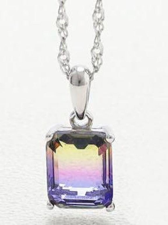 Emerald-Cut Aquamarine Solitaire Pendant with Diamond