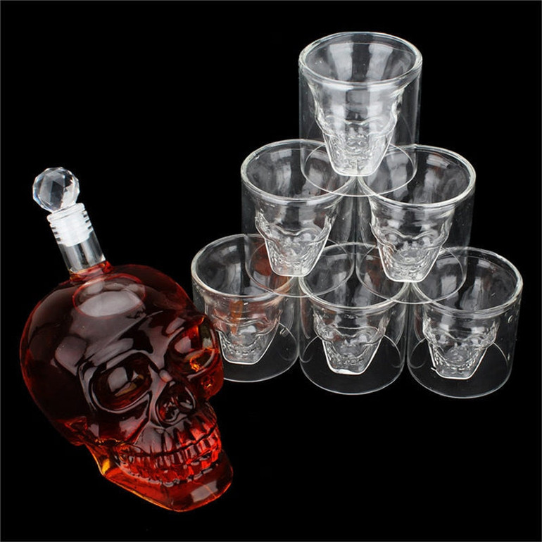 700ml  Crystal Skull Head Bottle -  75ml  Crystal Skull Head whiskey shot glasses 7pcs/set