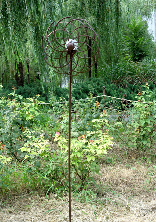 Solar Wind Spinner Willow Leaves 61in with Multi-Color Seasonal LED Lighting