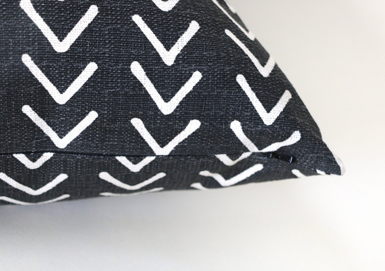 Black Mudcloth Pillow Cover / Black Pillow Cover / Mudcloth 14x36 12x21 16x16 18x18 20x20 22x22 24x24 26x26 Zipper Pillow Case