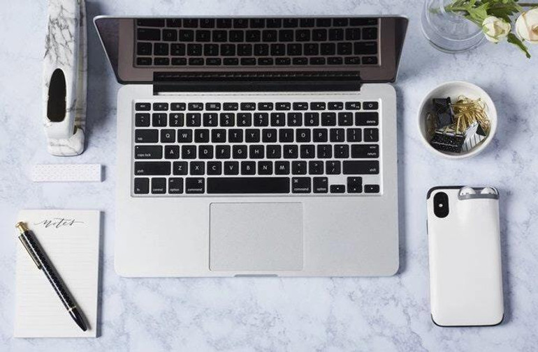 Phone Case & Earpods Case