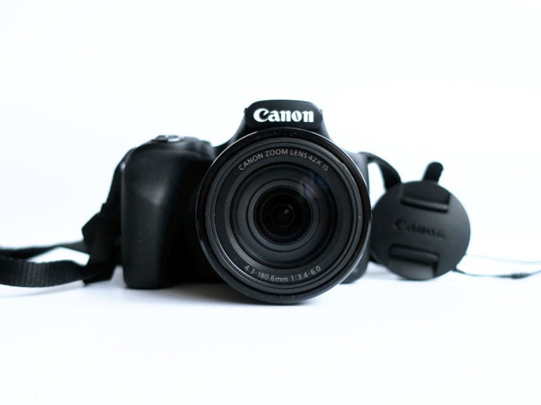 USED Canon PowerShot SX520 16Digital Camera with 42x Optical Image Stabilized Zoom with 3-Inch LCD