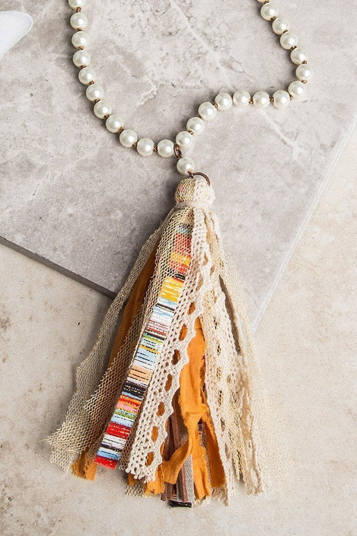 SERAPE PEARL TASSEL NECKLACE