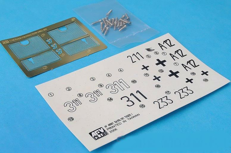 AFV Club 1/48 Tiger I PzKfw VI Ausf E SdKfz 181 Final Version Tank Kit