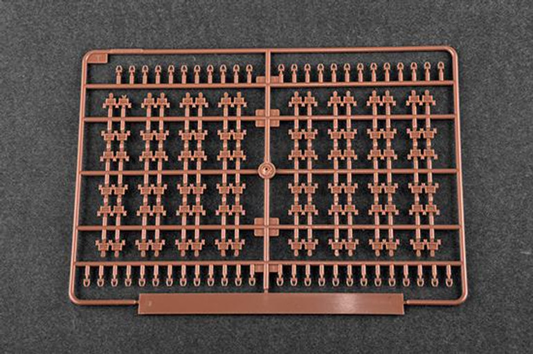 Trumpeter 1/35 Russian S300V 9A83 Surface-to-Air (SAM) Missile Launcher (New Tool) Kit