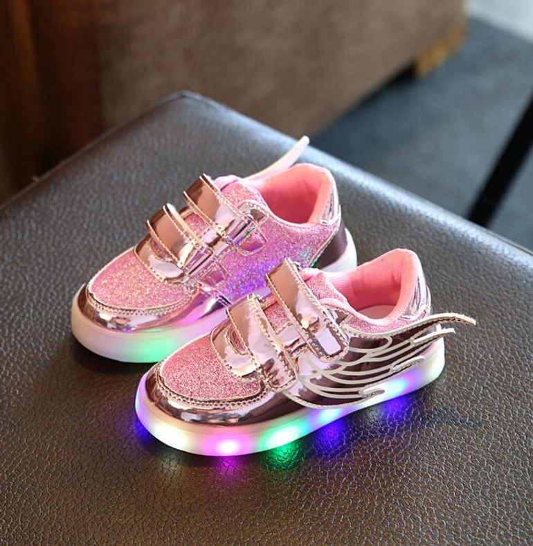 2018 New European Wing hot sales children shoes LED lighted girls boys shoes cute Cool baby kids sneakers free shipping