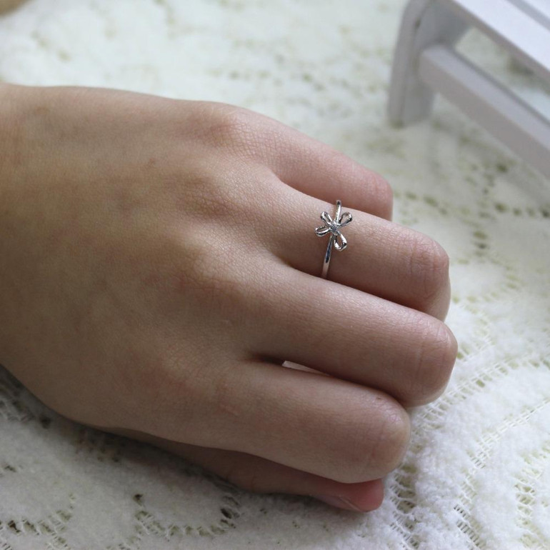 LASAMERO Rings for Women 0.012CT Round Cut Natural Diamond Ring 18k White Gold Engagement Wedding Ring