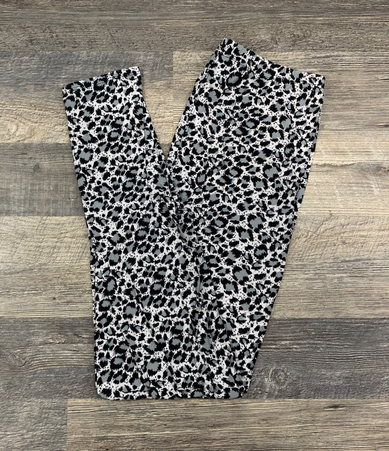 Snowy Leopard Leggings