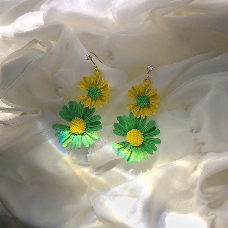 Flower small fresh small daisy earrings