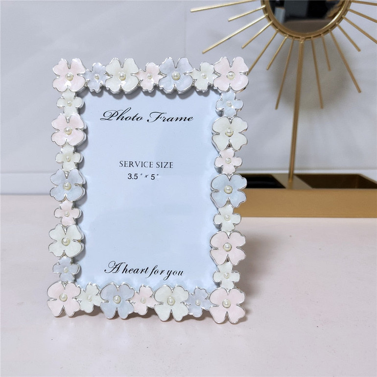 5inch Metal Frame Craft Family Wedding Photo Frame Desktop Photo Storage Display Pearl Flower Picture Frame Decor Wedding Gift