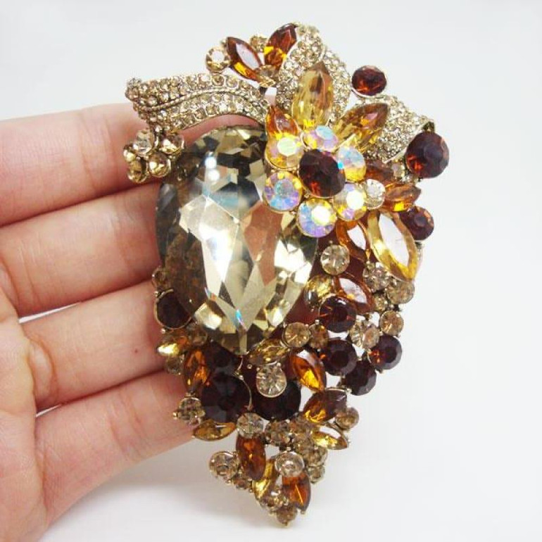Unique Flower Cluster Gold-Tone Brooch Pin Pendant Rhinestone Crystal