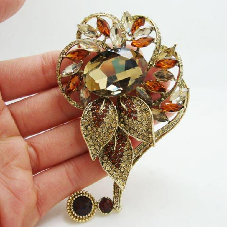 Vintage Flower Pendant Brown Crystal Rhinestone Gold Tone Brooch Pin