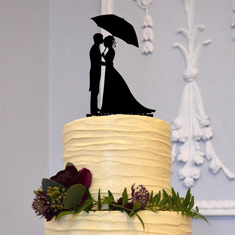 Wedding Cake Toppers (Romantic Forehead Kiss /Groom & Beautiful Bride)