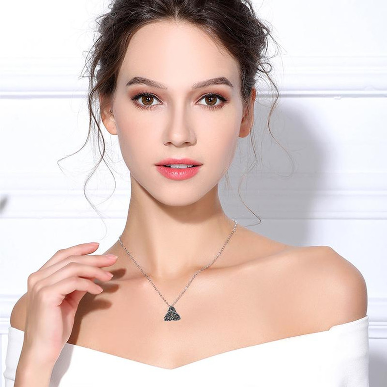 Black & Silver Trinity Celtic Knot Fashion Pendant Necklace