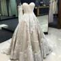 Luxury Sweetheart Sleeveless Ball Gown Lace A Line Lace Wedding Dress W542