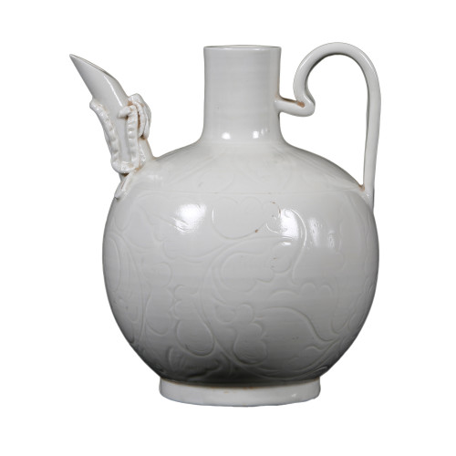 Off white glaze tea pot with tick flowers