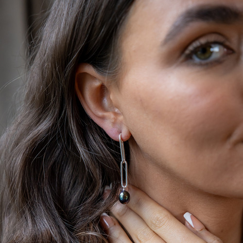 Ami Black Pearl Drop Earrings - Silver