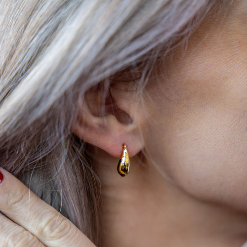 Dassa Hammered Droplet Earrings - Gold