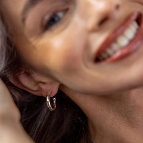 Giana Medium Hoop Earrings - Silver