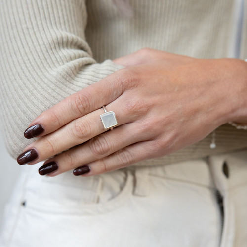 Liga Square Mother of Pearl Ring - Silver