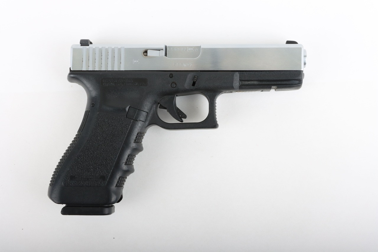 GLOCK 22 ガスガン .40 S&W Glock 22 Gen 3 Pistol w/ Chrome Slide - .40 S&W