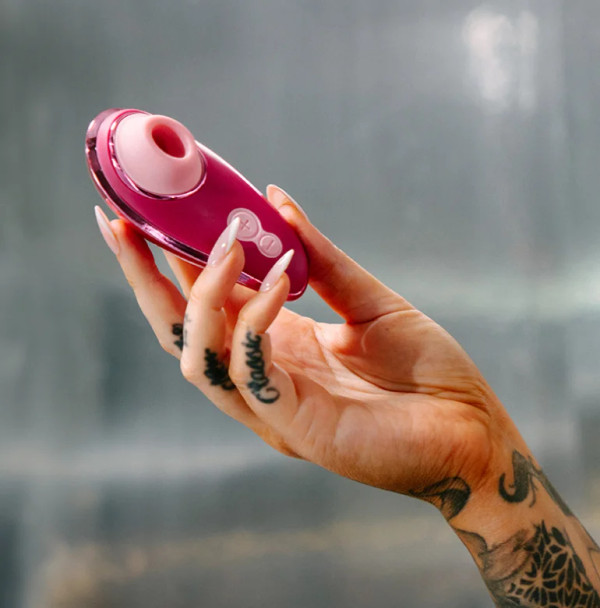 Iggy Azalea Liberty 2 Suction Vibrator