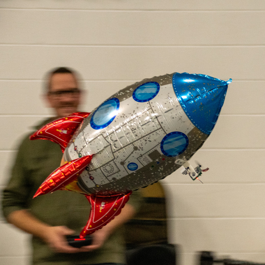 FT EZ Battle Blimp Rocket Balloon