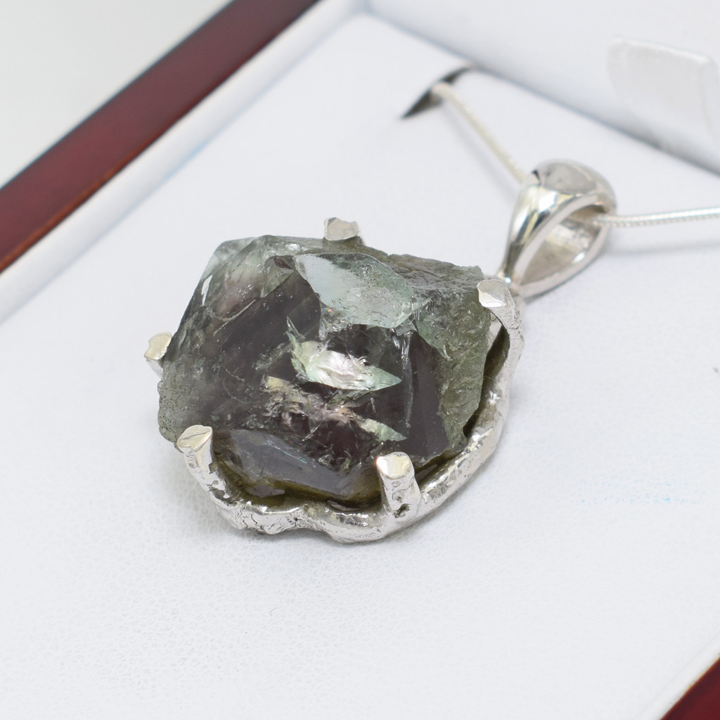 Fluorite Pendant (SB1237)