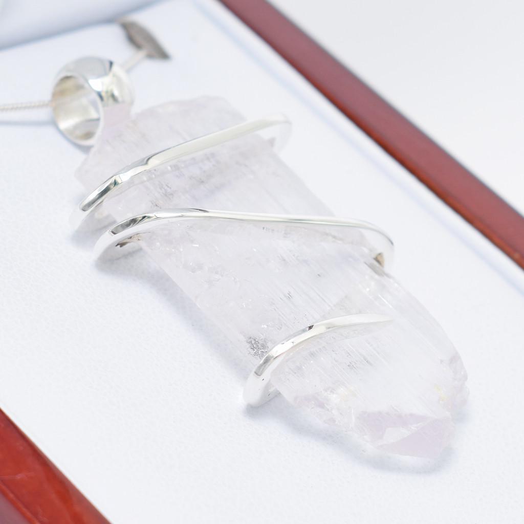 Kunzite Crystal Pendant (SE1133)