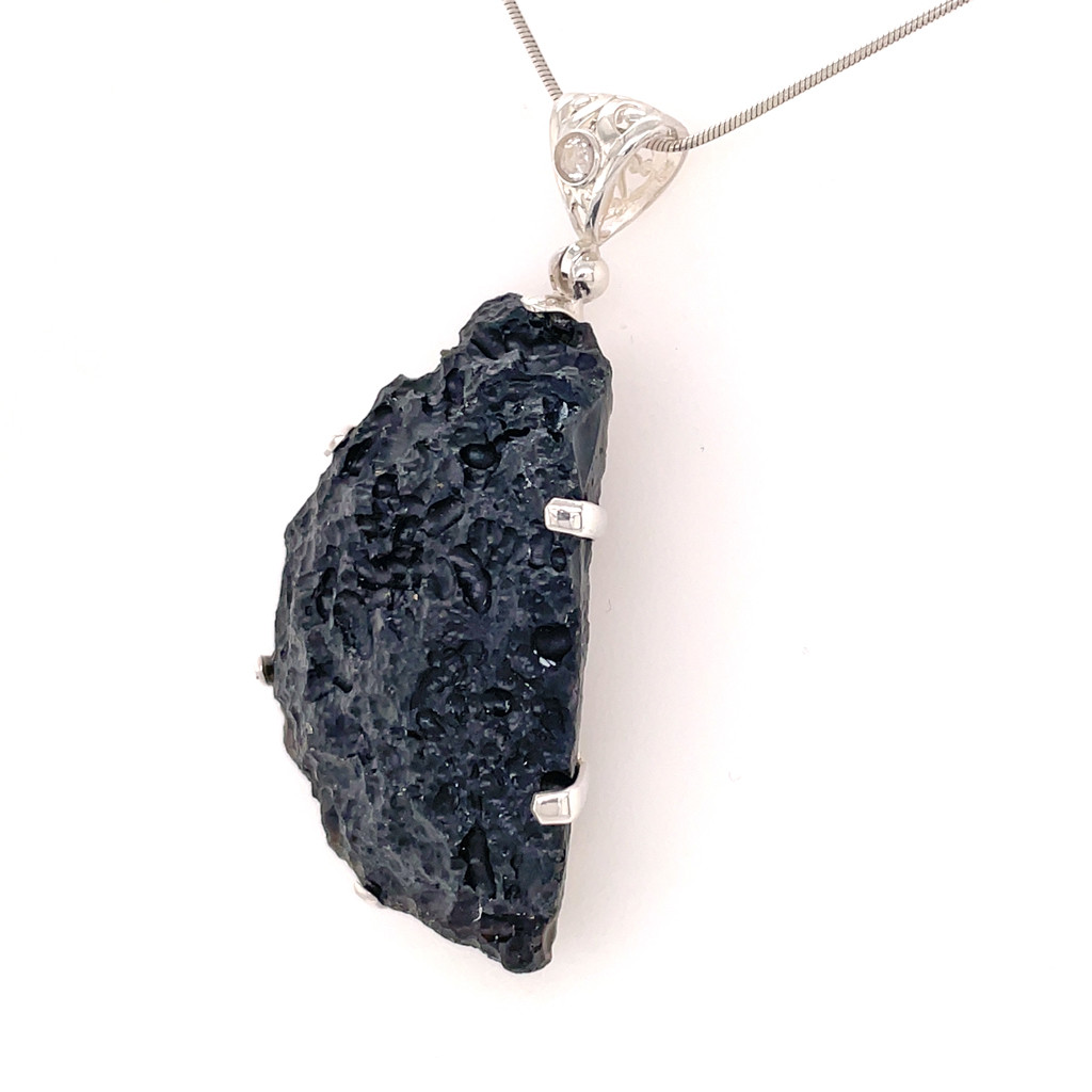 Tektite Crystal  Pendant Necklace (AE1137)