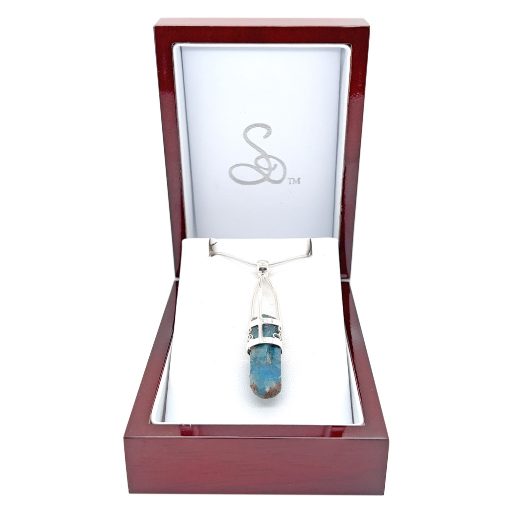 Blue Apatite Crystal Pendant Necklace (SP1021)