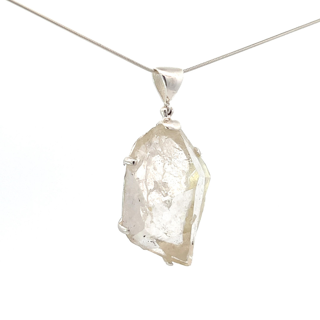 Tibetan Himalayan Quartz Pendant (SB1203)