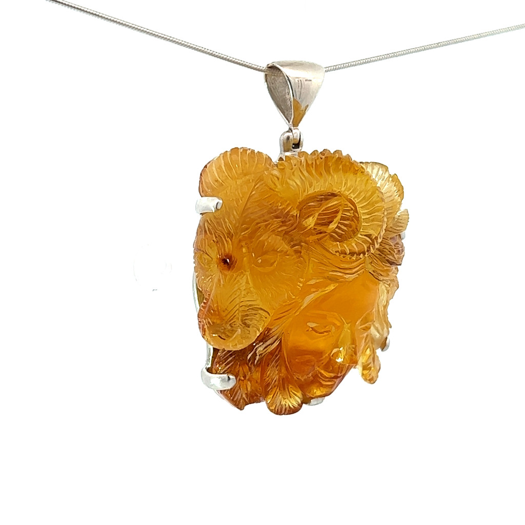 Carved Baltic Amber Pendant (SB2838)