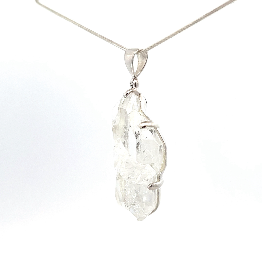 Faden Quartz Crystal Pendant (SB1235)