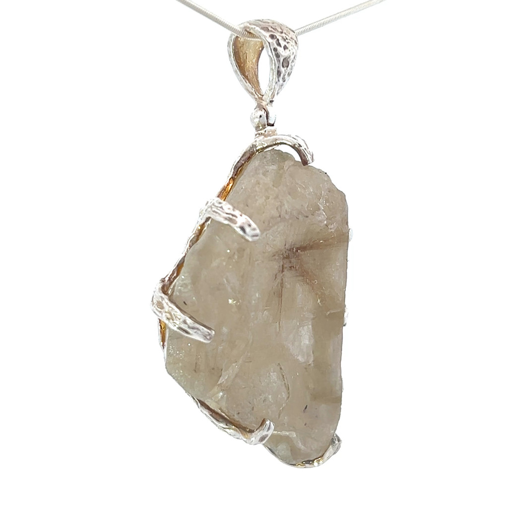 Tibetan Himalayan Quartz Pendant (M1076)