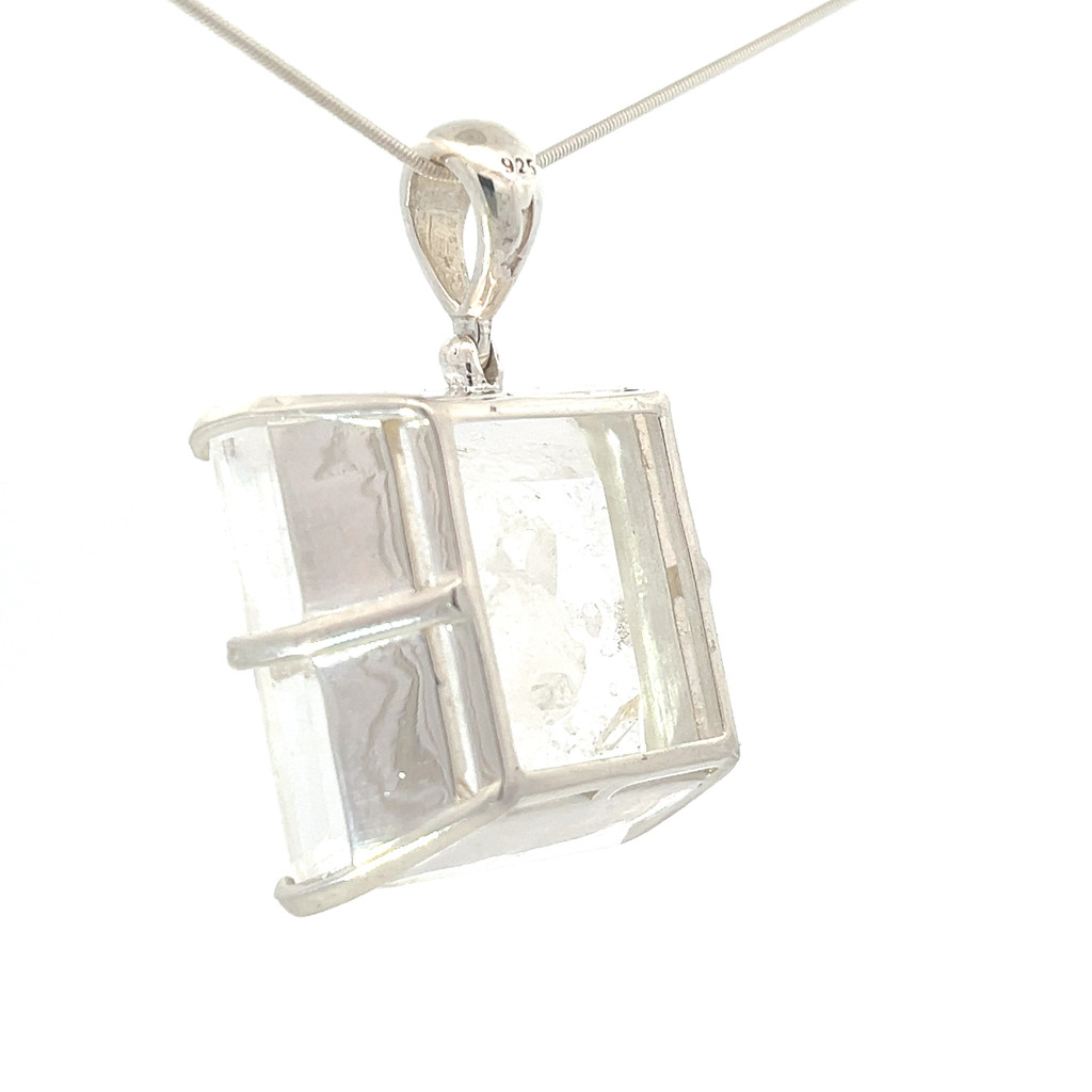 Manifestation Quartz Crystal Pendant (SB1071)