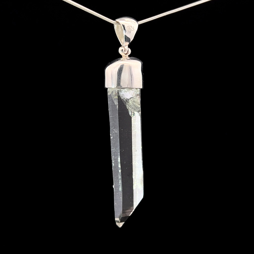 Tibetan Himalayan Quartz Pendant (SB3110)