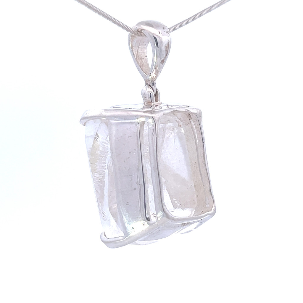Manifestation Quartz Pendant (SE1210)