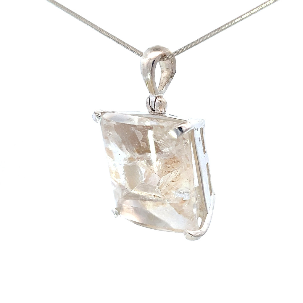 Manifestation Quartz Pendant (SB2465)