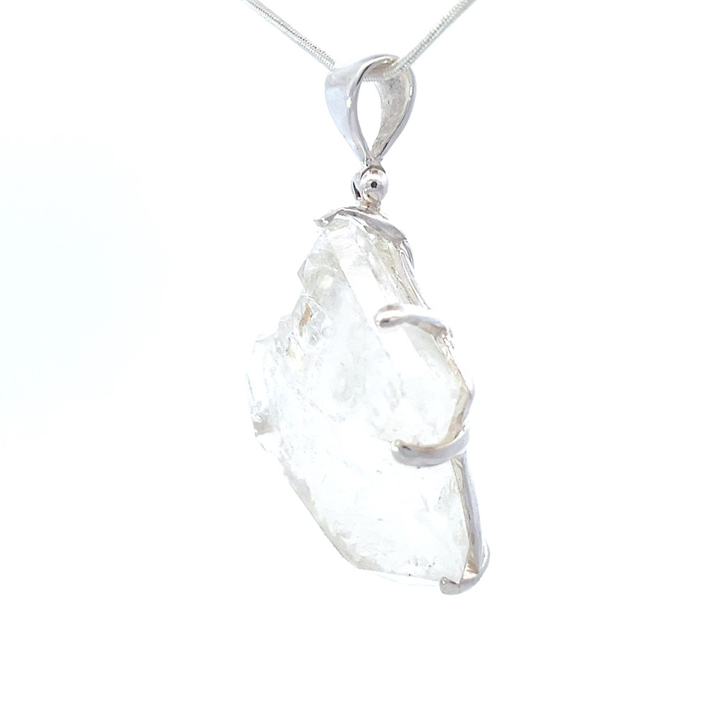 Faden Quartz Pendant Necklace (SB1443)
