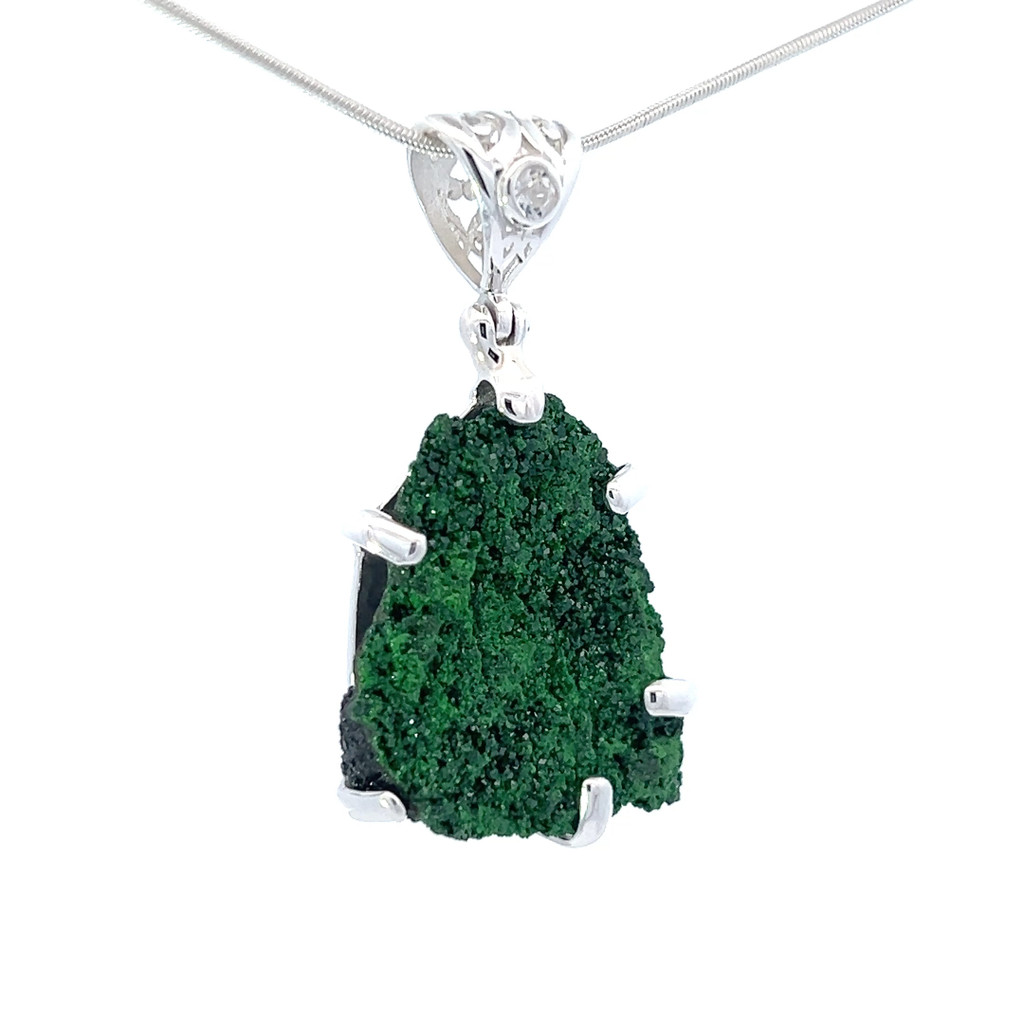 Uvarovite Pendant Necklace (AE1243)