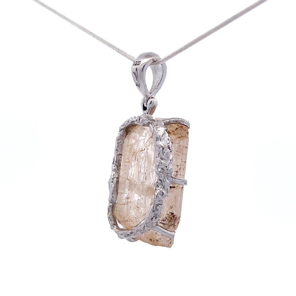 Scapolite Pendant Necklace (SB1858)