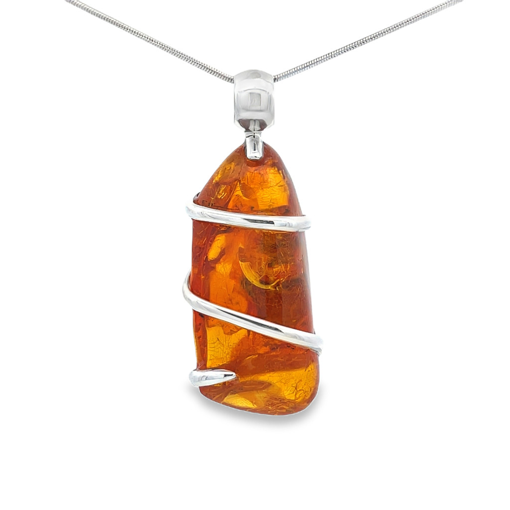 Baltic Amber Pendant Necklace (SE1790)