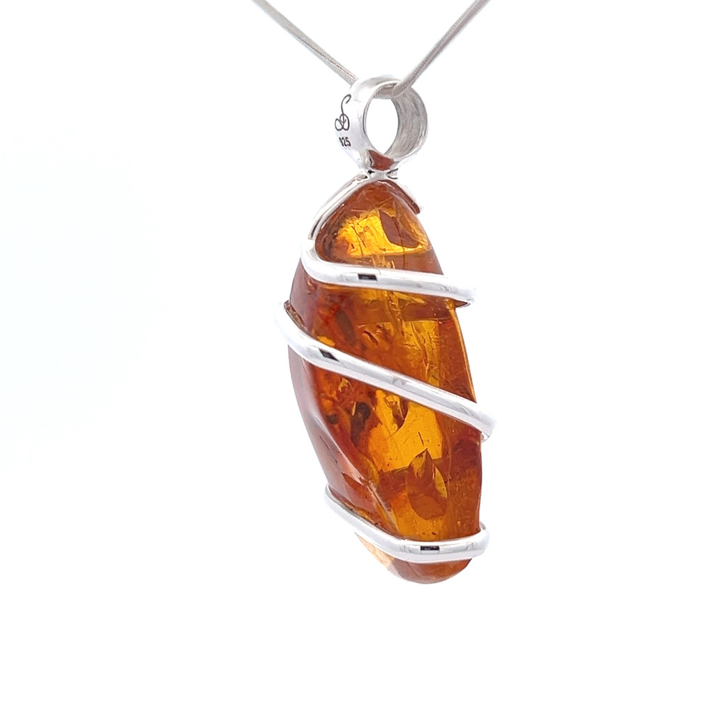 Baltic Amber Pendant Necklace (SE1790)