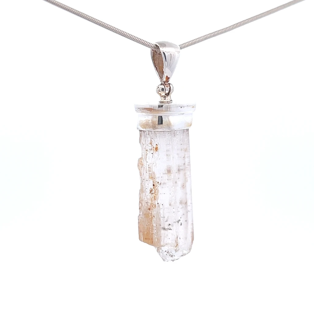 Scapolite Pendant Necklace (SB1725)