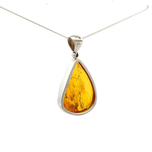 Baltic Amber Pendant Necklace (SB2310)
