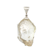 Tibetan Himalayan Quartz Pendant (SB1203)