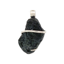 Tektite Crystal Pendant Necklace (M1296)