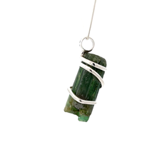 Green Tourmaline Pendant Necklace (M1236)