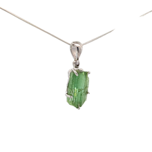 Green Tourmaline Pendant Necklace (SB1155)